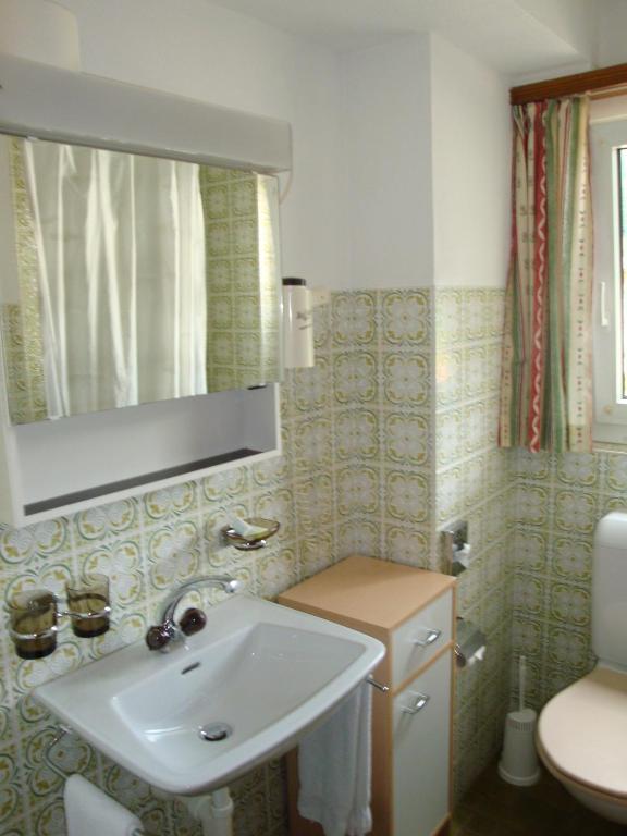 Hotel Old-Jnn Saas im Prattigau Номер фото